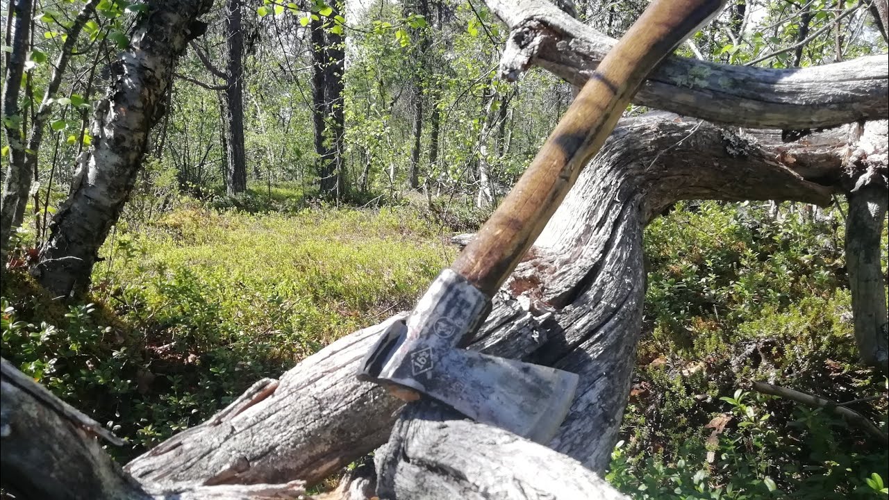 Kellokoski 15 /2 and a chat about Finnish collared axes in general.