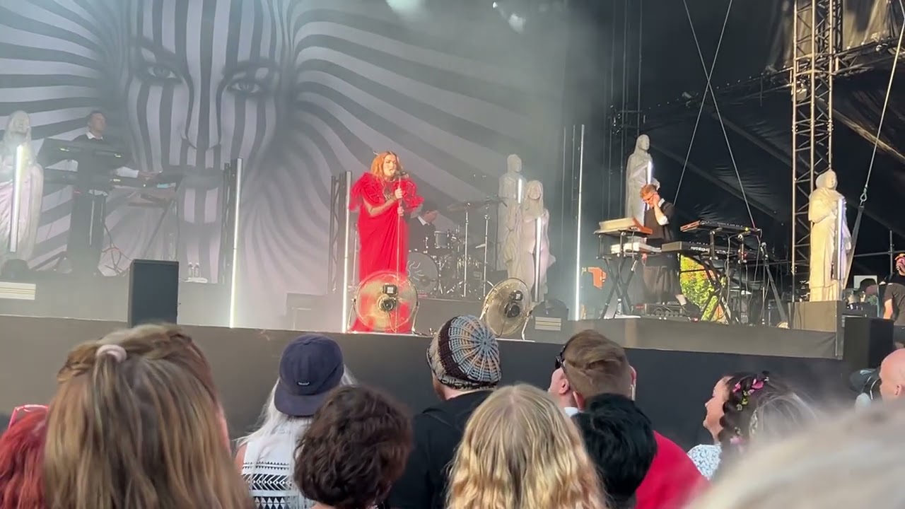 Jenni Vartiainen - Origon live Suomipop Festivaali 2025
