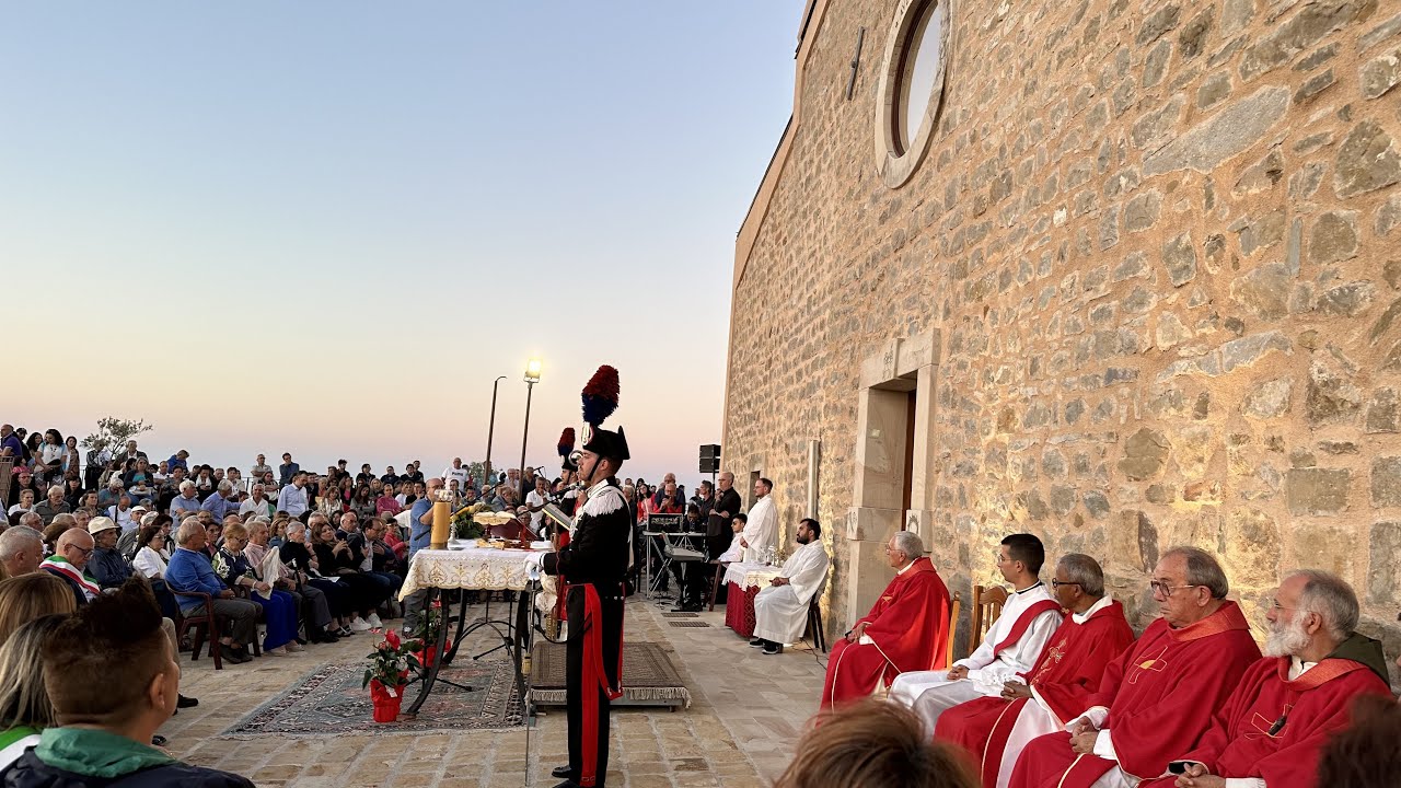 S. Stefano di Camastra, tra fede ed emozione riapre il Santuario del Letto Santo