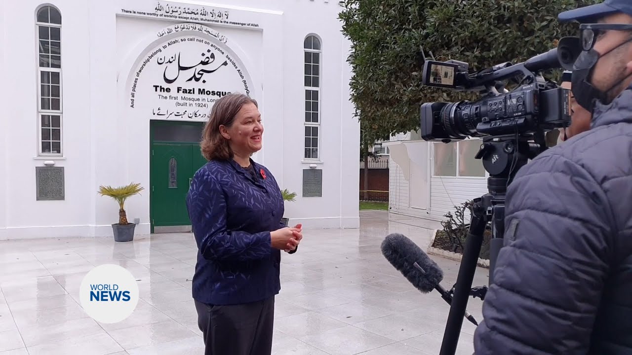 MP holds clinic at London's Fazal Mosque