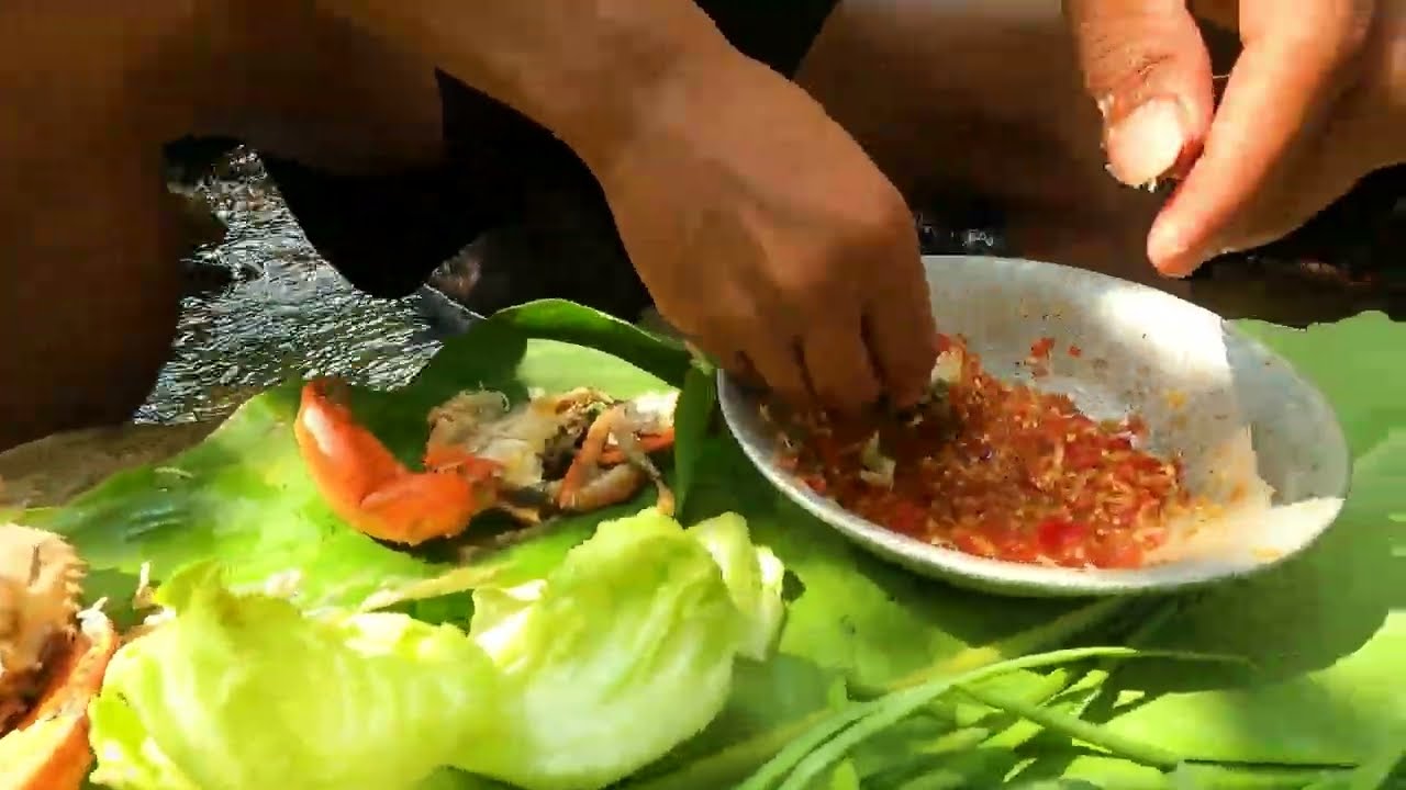 cooking crabs in the deep forest