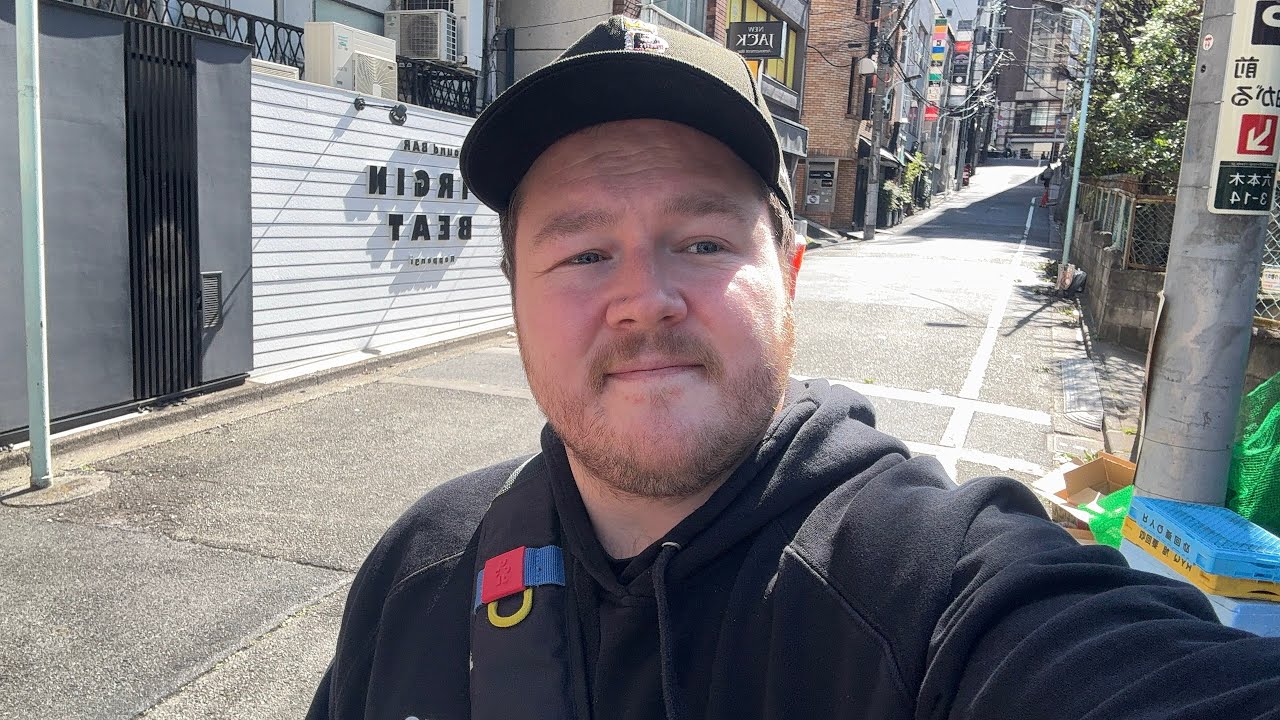 Watching F1 in a Bar in Roppongi - Solo Japan Vlog #2 (Day 1)