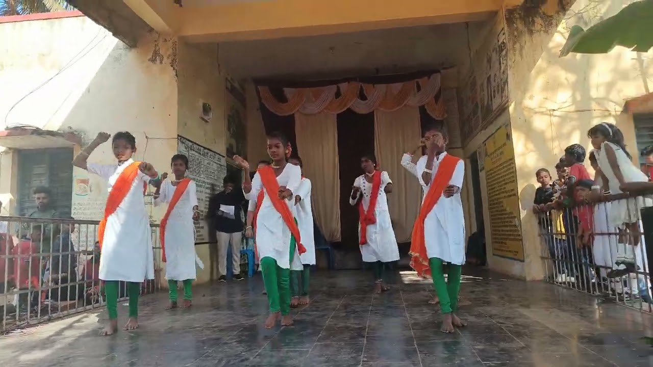Patriotic song dance 