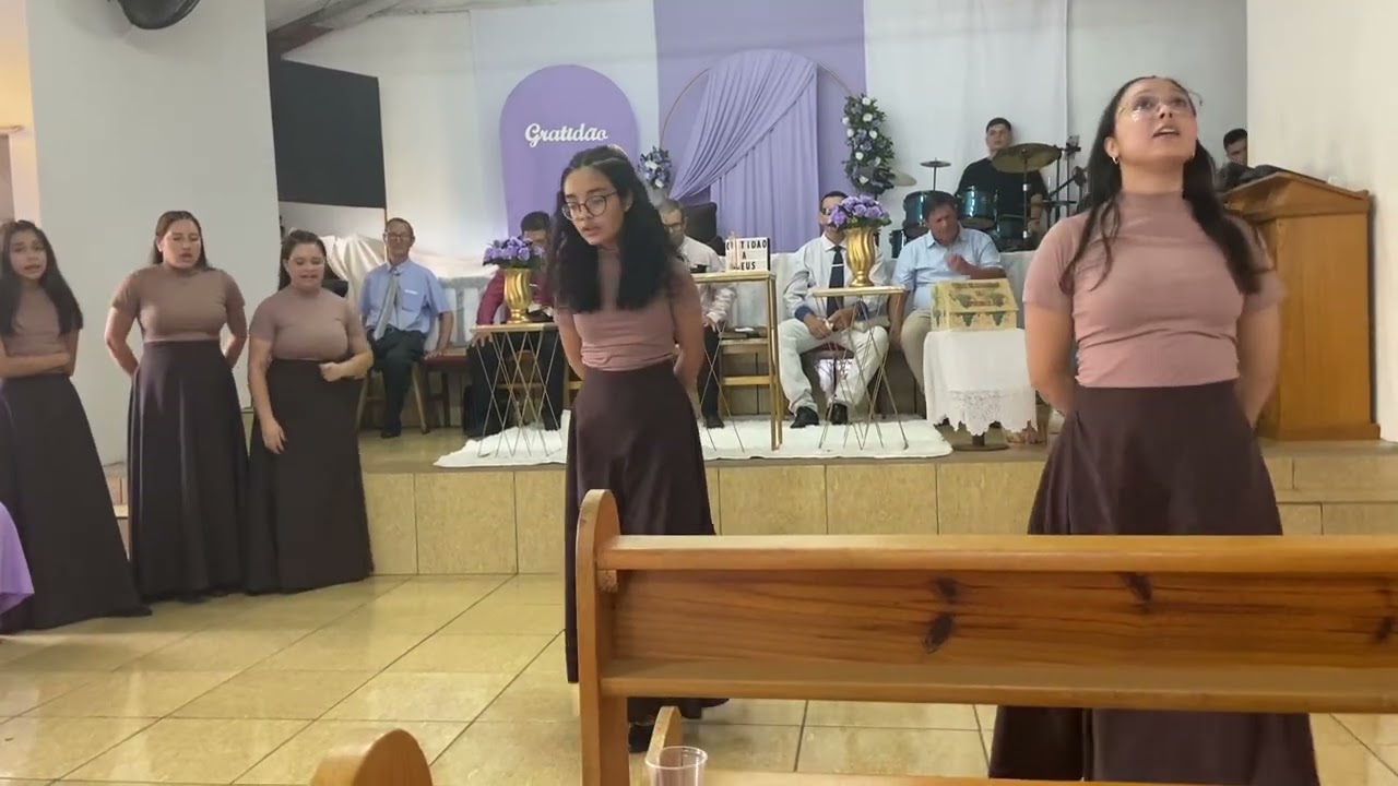 COMUM E IMPERFEITO- CANÇÃO E LOUVOR COREOGRAFIA TE ADORAR 