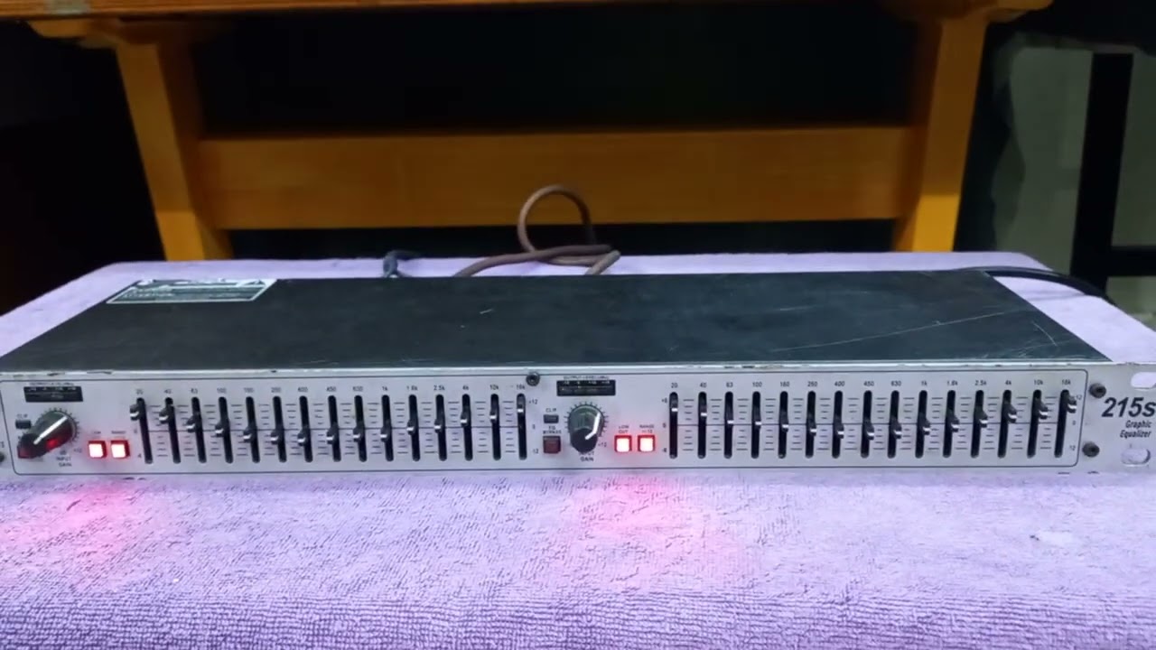 Đã bán ! Lọc nhạc DBX 215S hoạt động rất tốt, âm thanh hay, 500k. Lh 0908496653