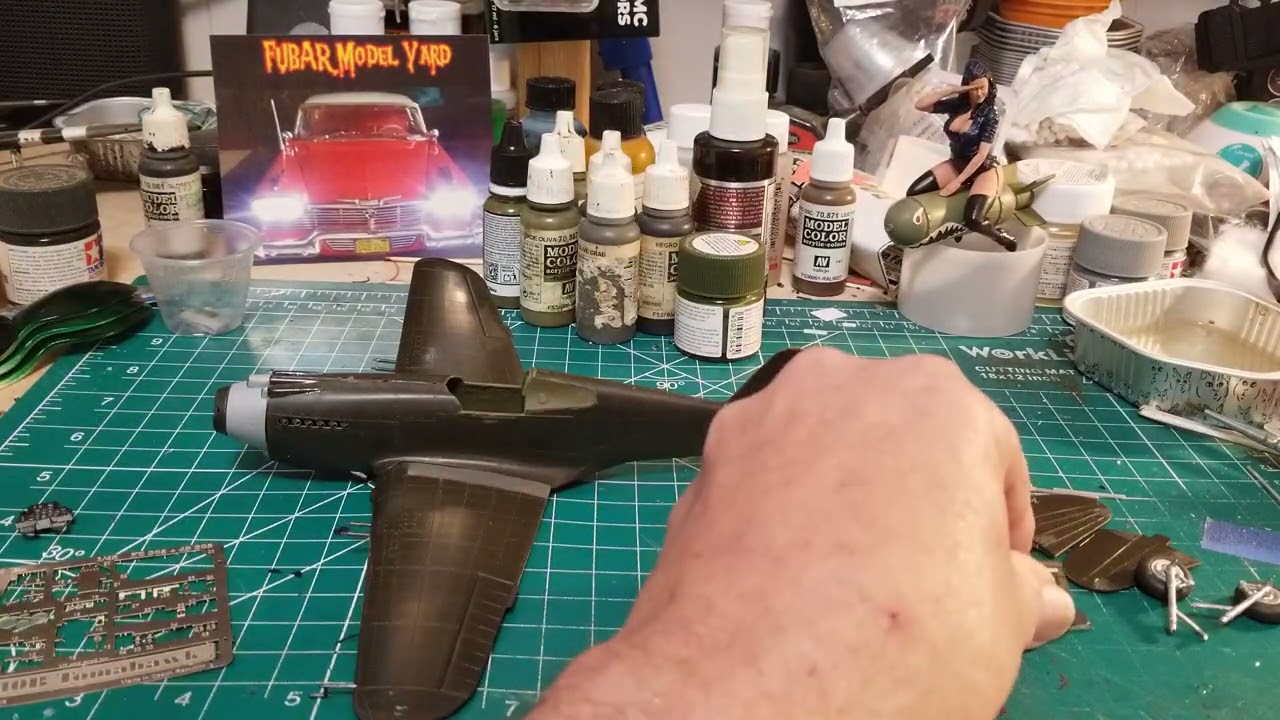 Monogram 1/48 P-40B part 1