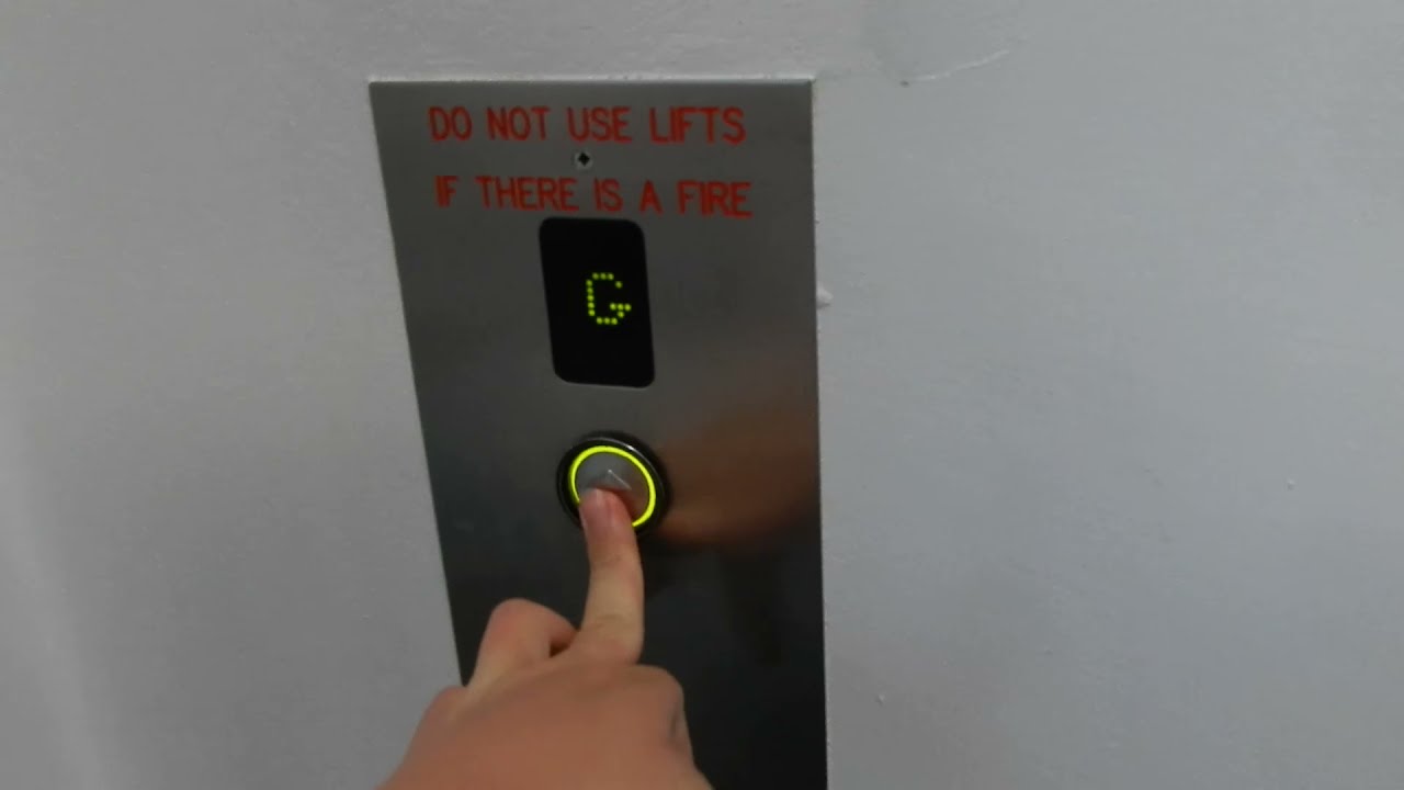 Westfield North Lakes ELEVATOR CHALLENGE!