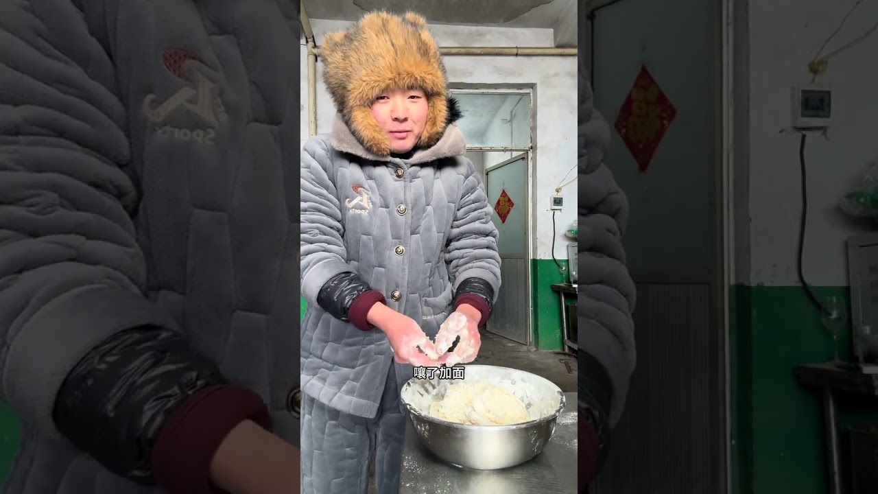 Which do you think tastes better a pancake with 吽 meat or a pancake with tofu skin#Douyin