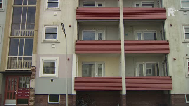 Vluchtelingen zijn blij met de kleinschalige opvang in Zwijndrecht. ''We hadden veel contact met ...