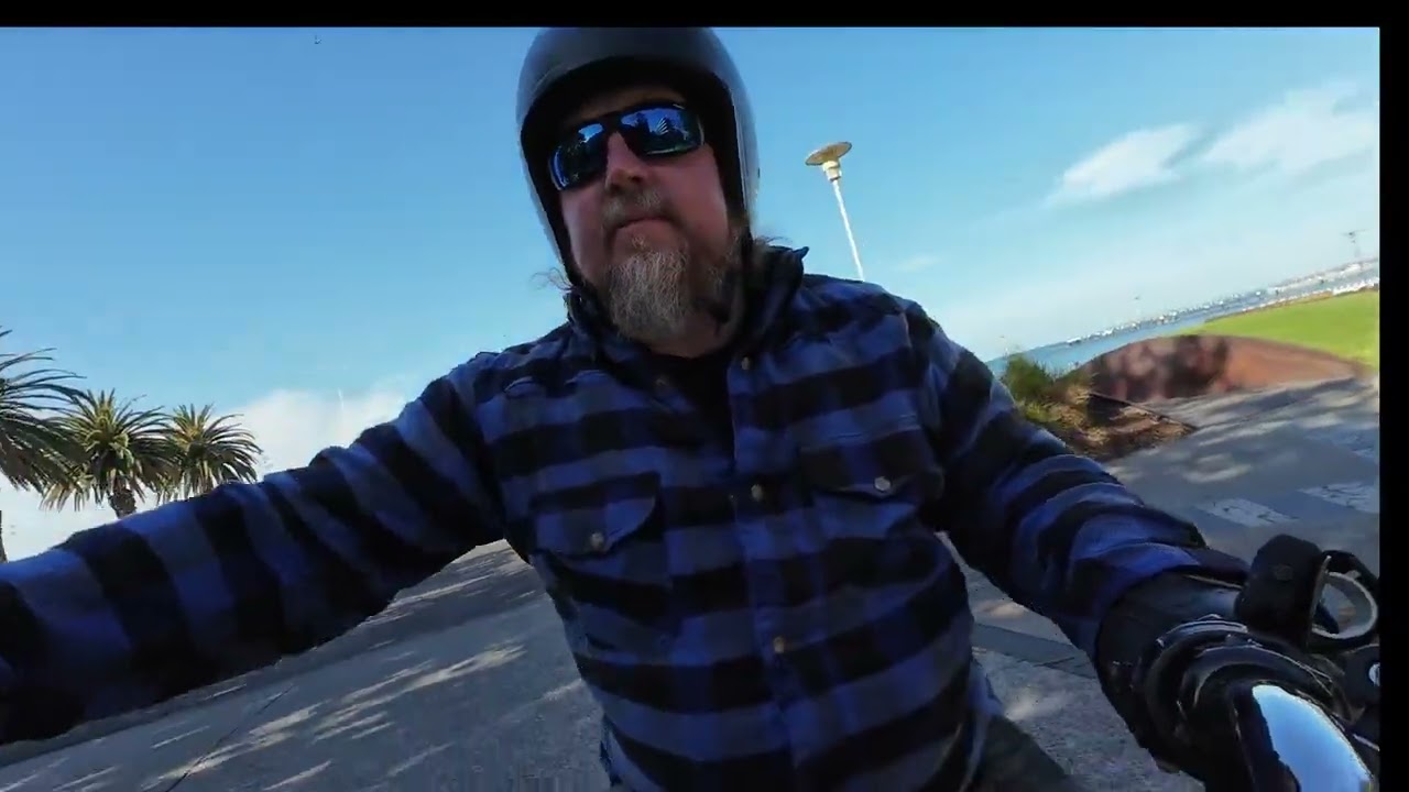 Geelong bike night & Pak laps 2026 