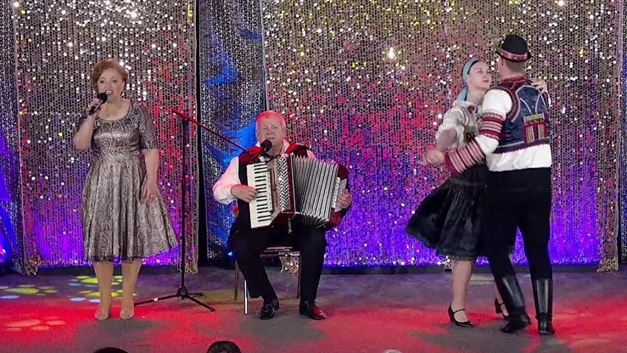 Manželia VACHANOVÍ - Uderila jenna
