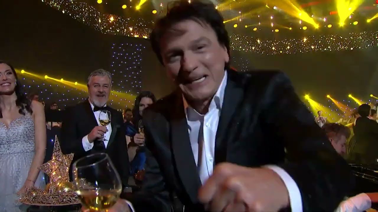 Zdravko Čolić - Južnjaci - (Novogodišnji program RTS Studio 8) - 2023 Live