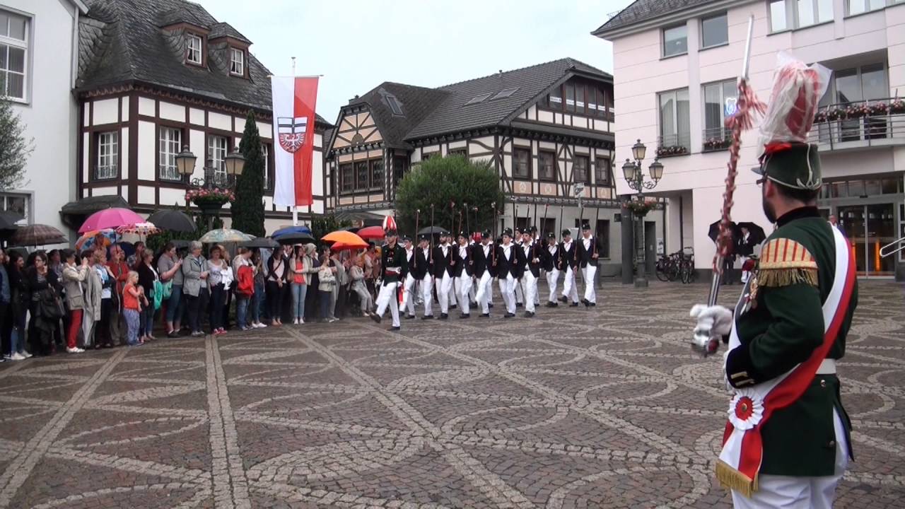 Parade der Junggesellen Schützenfest-Samstag 2016
