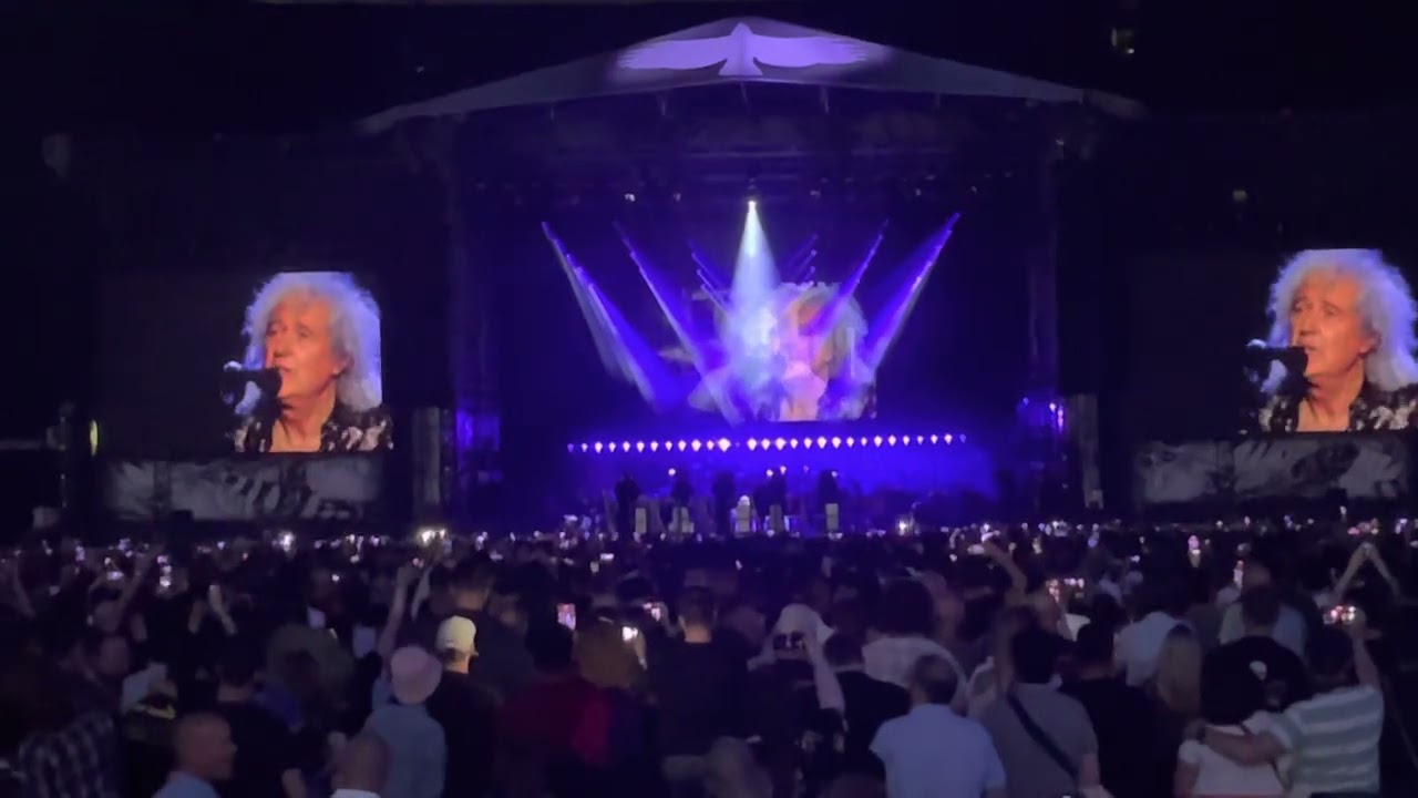 Queens Brian May ”Love of My Life” at Taylor Hawkins Tribute at Wembley on Sept 3 2022