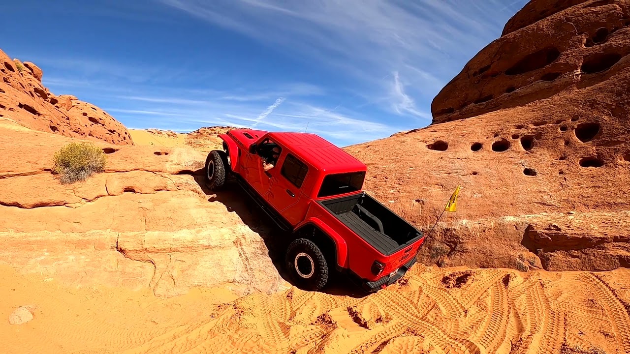 Diesel Gladiator on The Ledges Trail in Sand Hollow  State Park