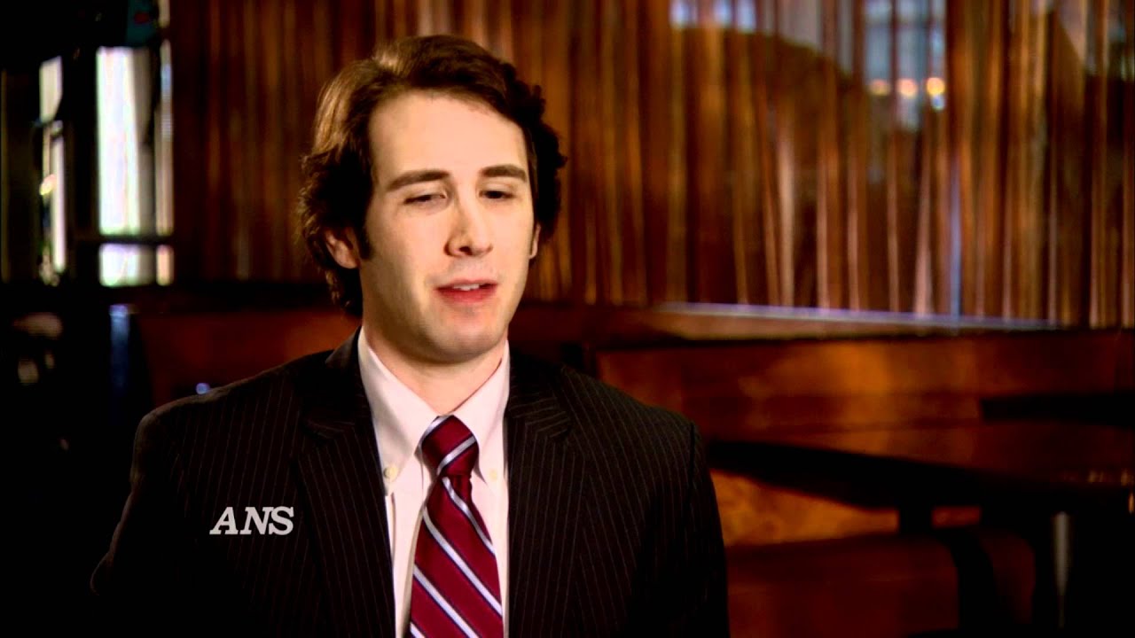 EMMA STONE MARVELS AT JOSH GROBAN IN CRAZY STUPID LOVE