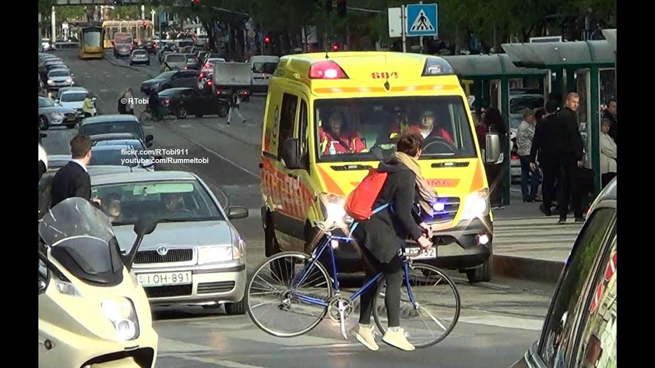 Budapest EMS ambulance vs. bicycle + Budapest EMS car responding [HU | 12.4.2017]