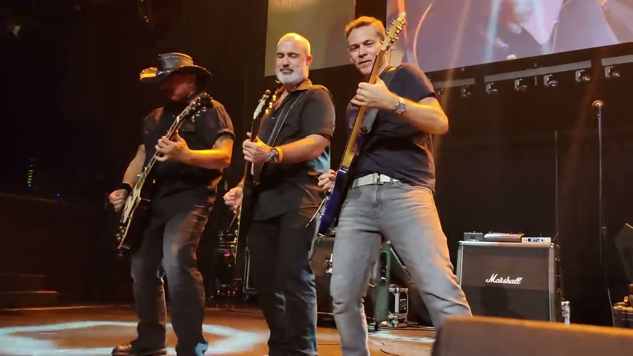 Razorback - Payaso (Octoberfest 2022 @ Avalon Hollywood, Los Angeles, CA)