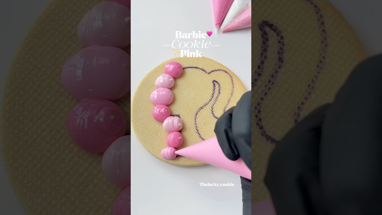 Barbie Cookie 💖 Royal icing recipe link in bio #cookiedecorating #barbie #satisfying #diy #easy