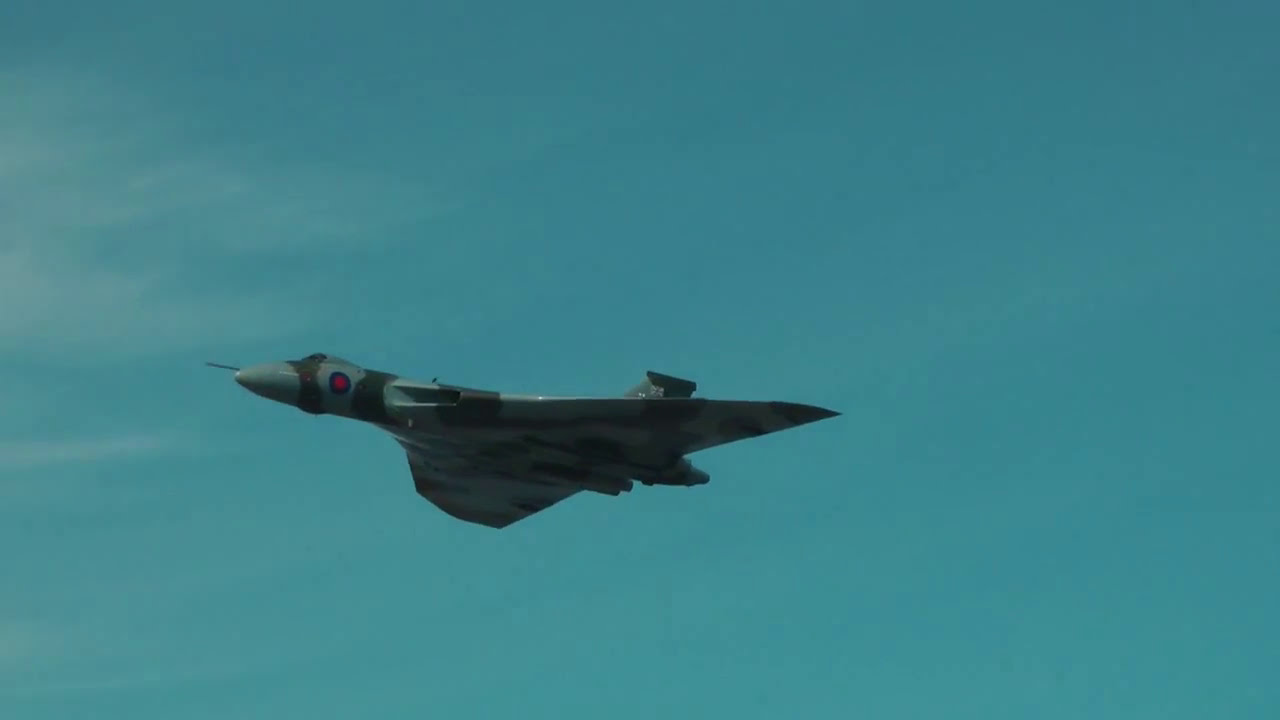 Sean Maffett's Vulcan XH558 Commentary, Southport 2015