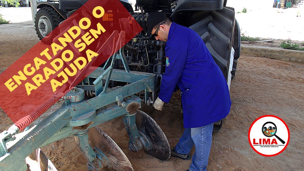 COMO ACOPLAR O ARADO NO  TRATOR SEM AJUDA DE TERCEIROS