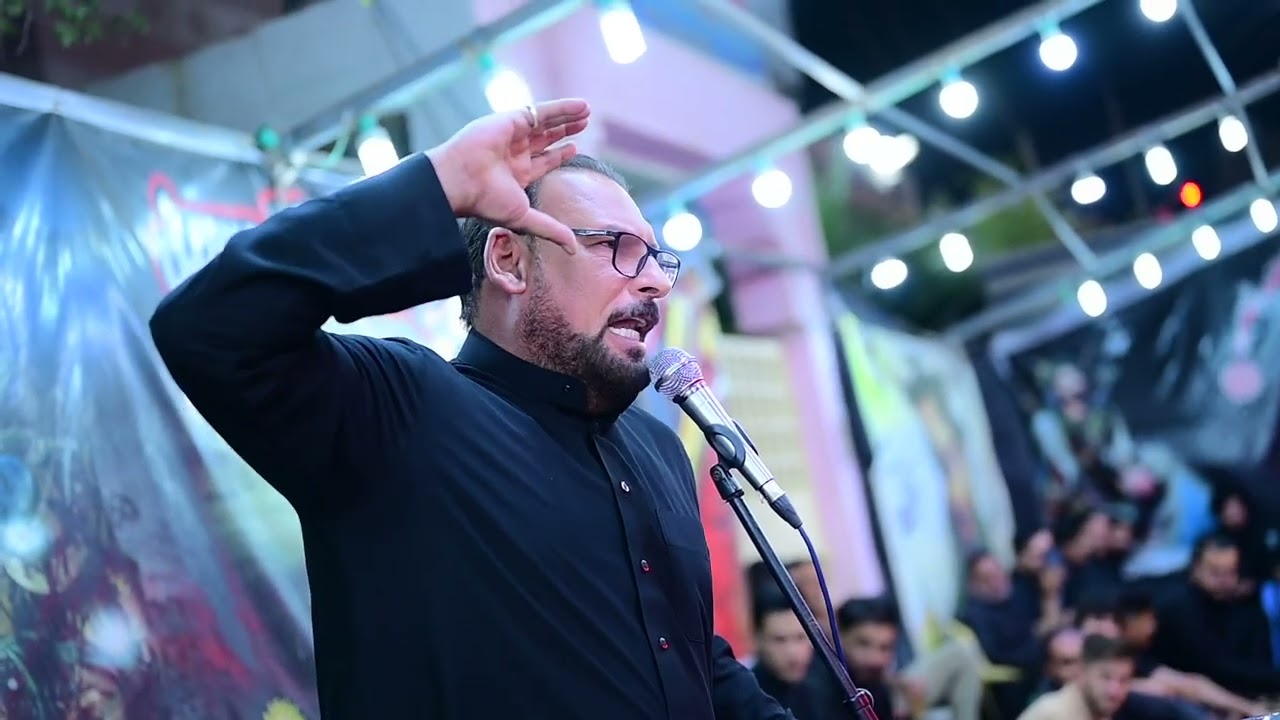 الشاعر أحمد الذهبي (انت اول قمر )