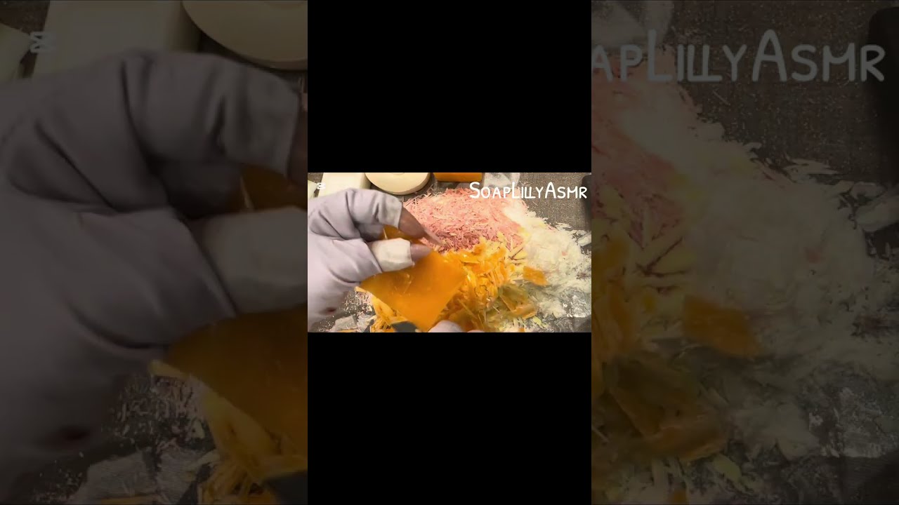 ASMR SOAP x3 - VIDEO SIMPATICO E VELOCE 😂🧼 #soapasmr #soap #soapcutting #asmrsoap #asmr #satisfying 