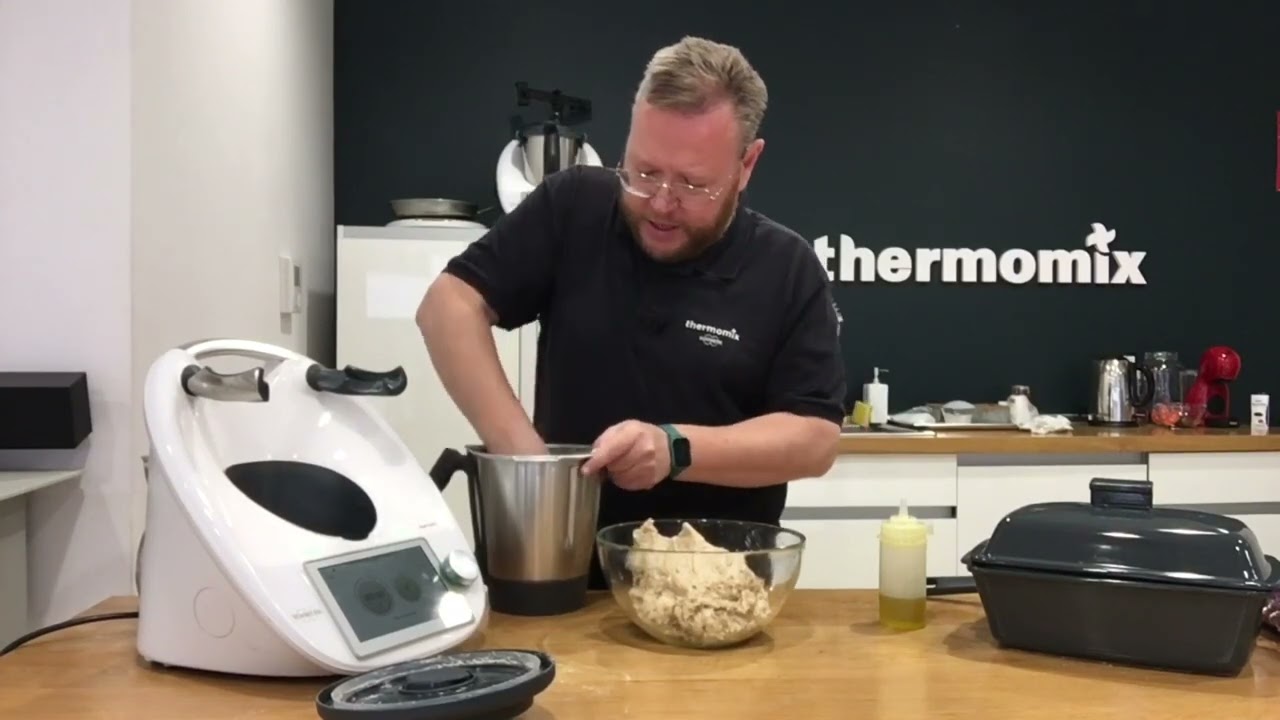 Pan Semi integral con Semillas y miel con Thermomix y José Ángel