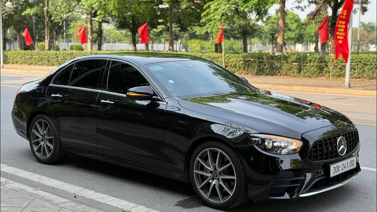 Mercedes-Benz E300 AMG 2021 Siêu Lướt 4vKm Giá Chỉ Còn Khoảng 50% | Món Hời Cho Người Tới Sau.