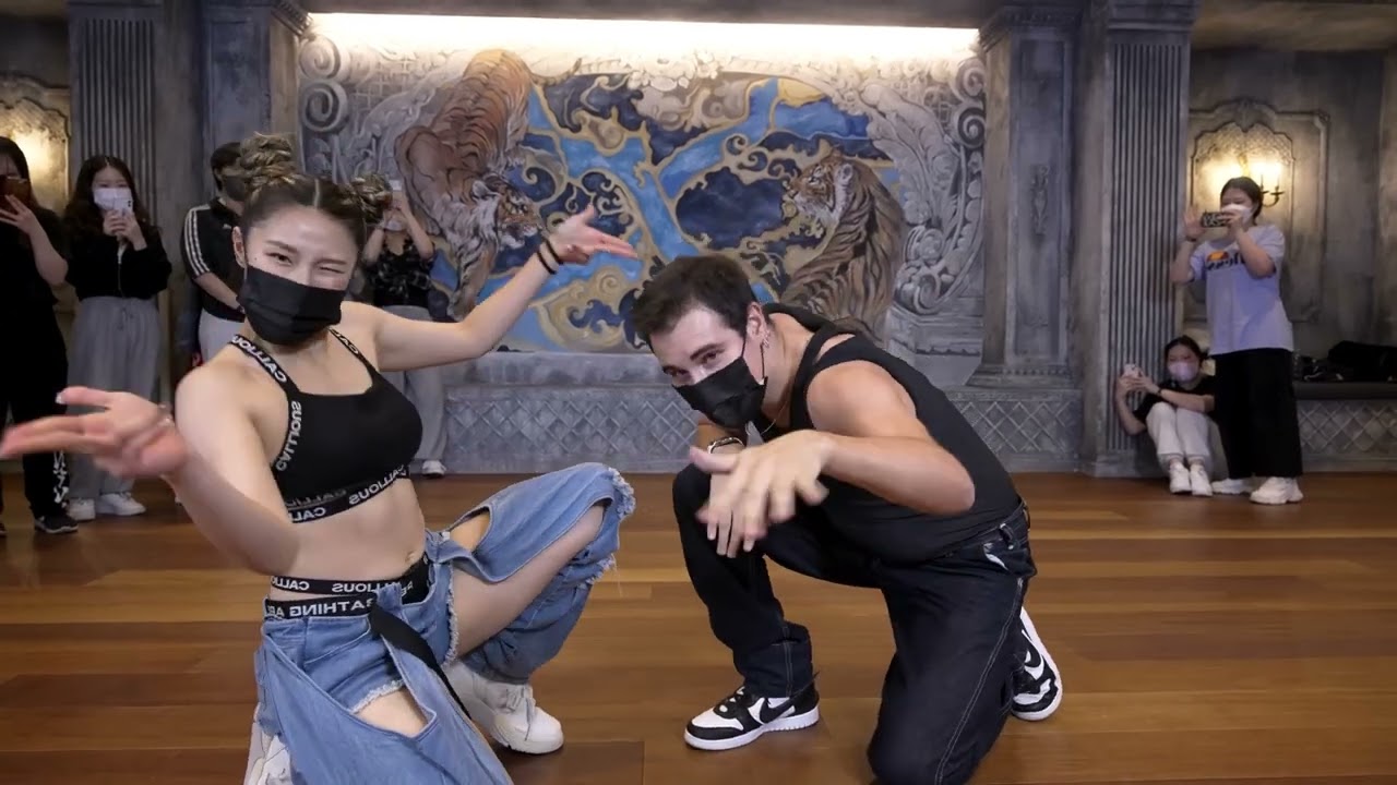 [4K mirrored] LEEJUNG X KIEL TUTIN - Banana (Anitta ft. Becky G) choreography  video (ft. Heesoo)