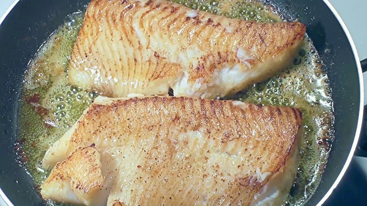 Filet z halibuta z sosem Rèmoulade i pieczonymi ziemniakami. Gotuj z IRPO.
