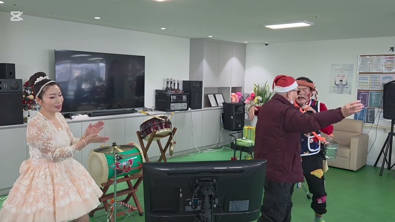 12/25#성탄절#재미나공연단#푸른소나무(일산점)에서#기쁨과웃음으로함께#