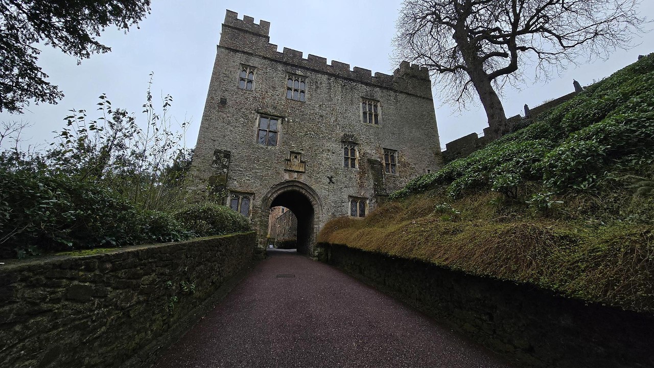 SpacePam Adventures | Side Quests: Dunster Castle