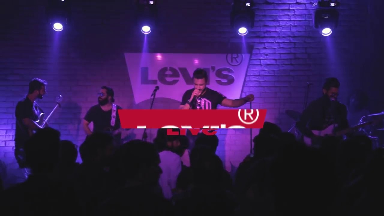 #LiveInLevis&nbsp;#LevisLive&nbsp;#LevisPakistanLevi's Live Session 7 - Toh Phir Aao by Mustafa Zahid & ROXE 