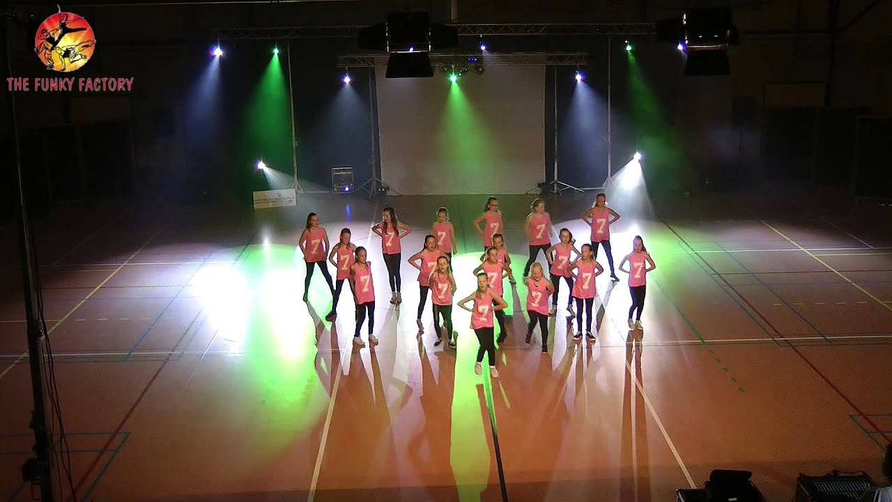 5.  Champion - The Funky Factory demonstratie-avond 20 juni 2015