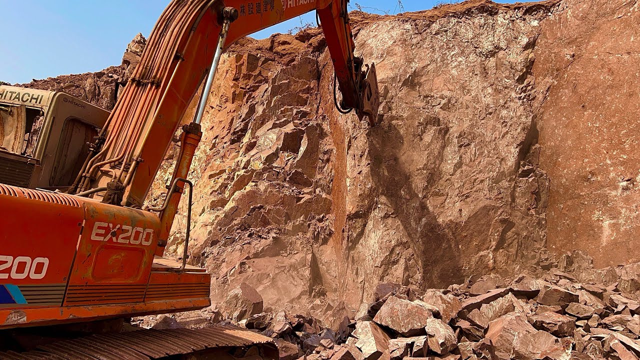 How to Break a Hill with an excavator working!Humring#excavators #excavatorvideos #excavator#sand