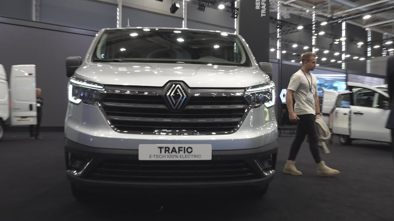 Renault Trafic E-Tech E1 L1H1 QSTOMIZE Panel Van (2025) Exterior and Interior