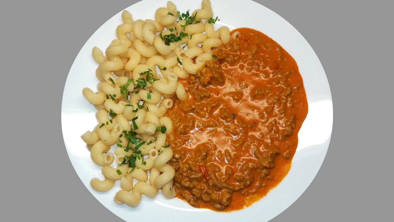 Mlet&eacute; maso ve smetanov&eacute; kari om&aacute;čce recept