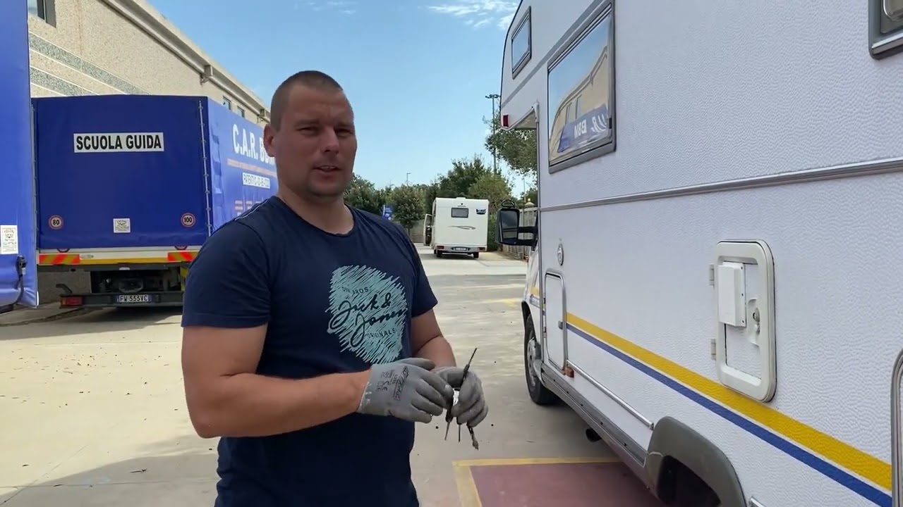 Lakóautós szerviznap, szennyvíz, víz, gáz, mosoda, bevásárlás.