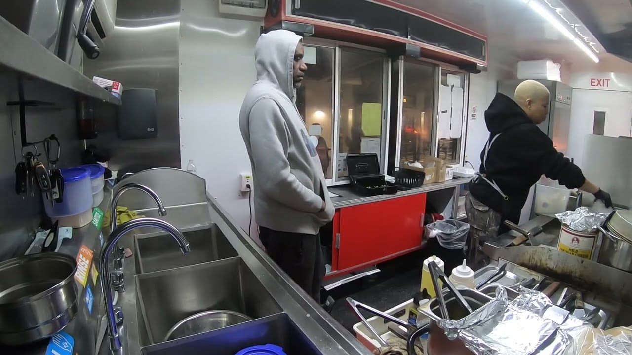 Let’s Eat POV 10pm lunch rush !!  Part 1