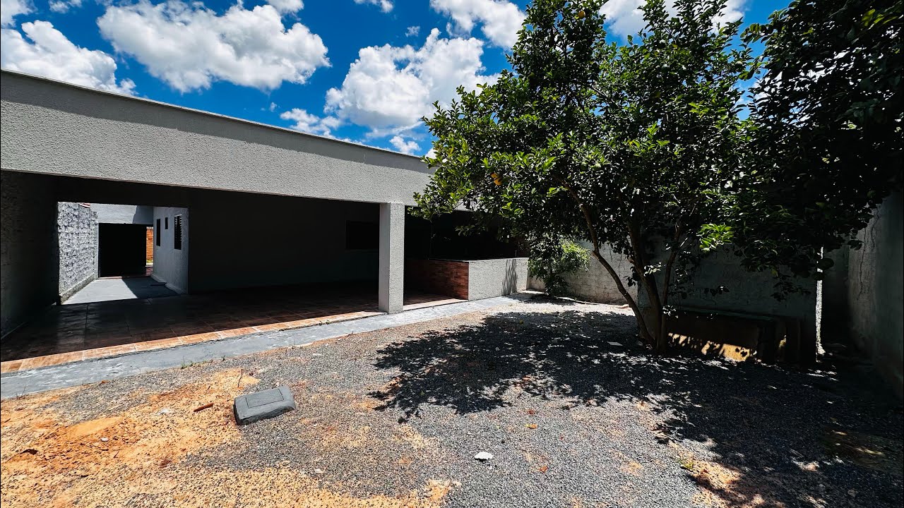 Casa Sozinha no Lote | Varanda Gigante | Cidade de Guapó