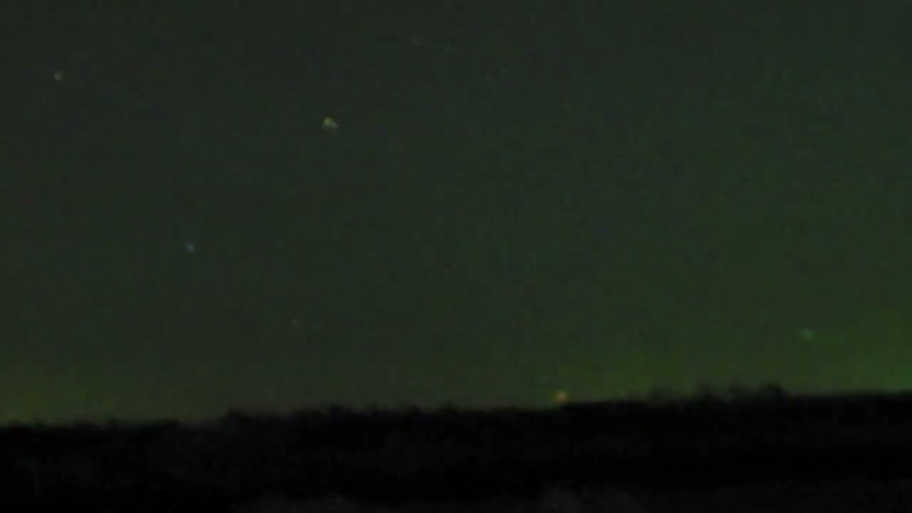 XQE 0228, cold, clear, and very windy, and yeah, the tripod does fall over.