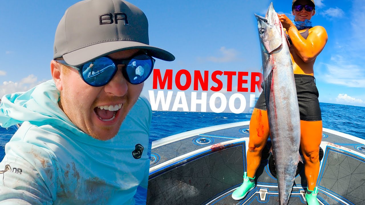 WE CAUGHT A MONSTER ON THE FLAT LINE??? MAHI IN 40FT?