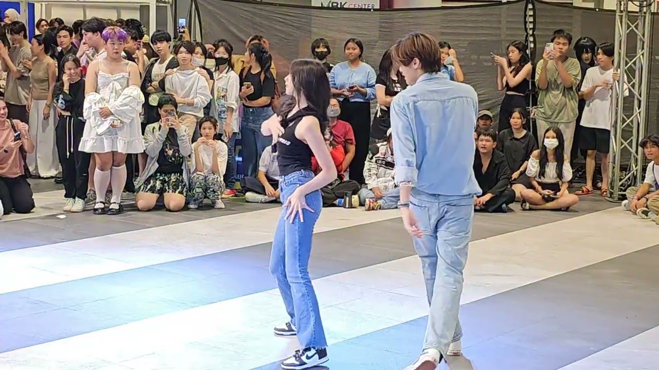 Seven & Mr. ลังเล - Across the sky ลัดฟ้าล่าฝัน @MBK - [1/4] #Acrosstheskyลัดฟ้าล่าฝัน