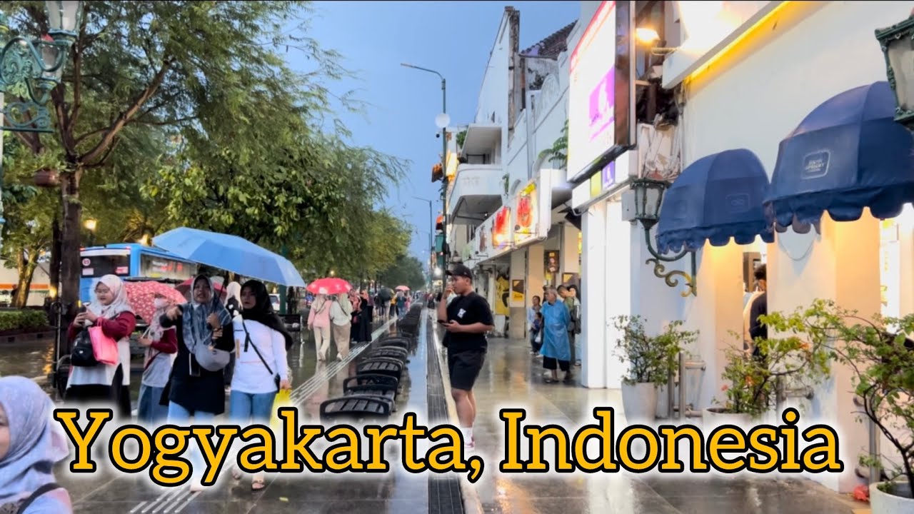 Malioboro famous street | Evening walk at Malioboro in rainy day | Indonesia