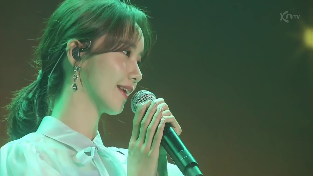 Yoona of Girls' Generation - 바람이 불면 (When The Wind Blows) (Japanese Ver.) @ 2018 SMTOWN IN OSAKA