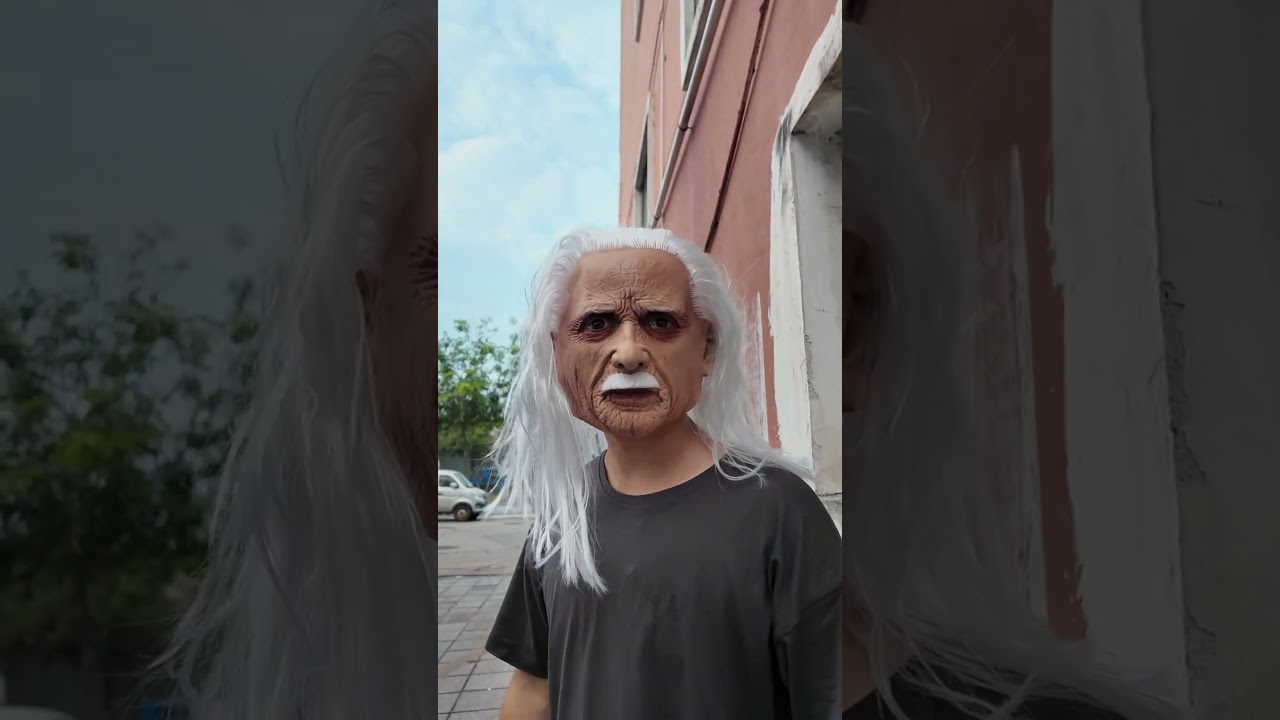 " Look for Party! This Old Man Mask is Too Cool
