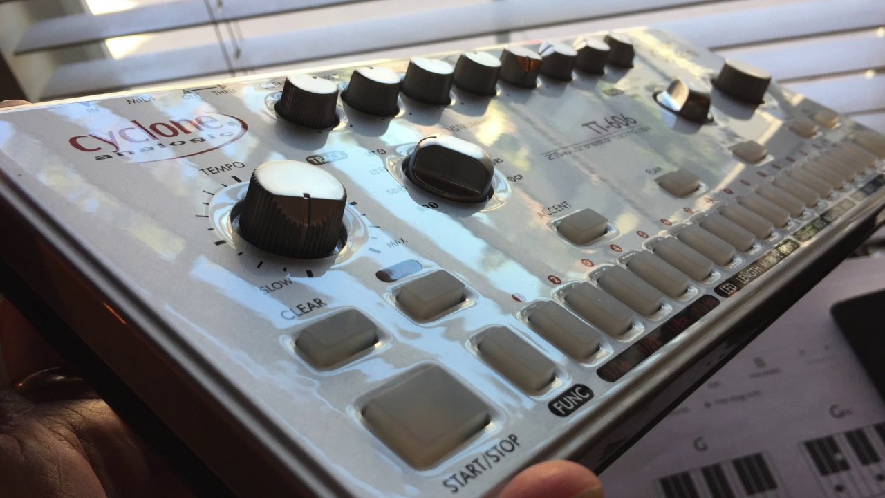 Cyclone Analogic TT-606 Drum Machine Pt. 1 