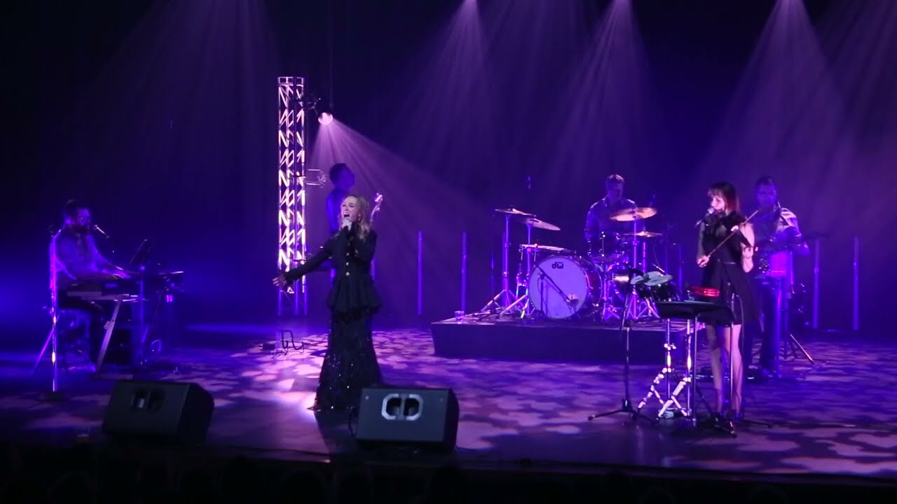 Because you loved me LIVE Tribute Passion Celine Spectacle by Catherine Pearson as Celine