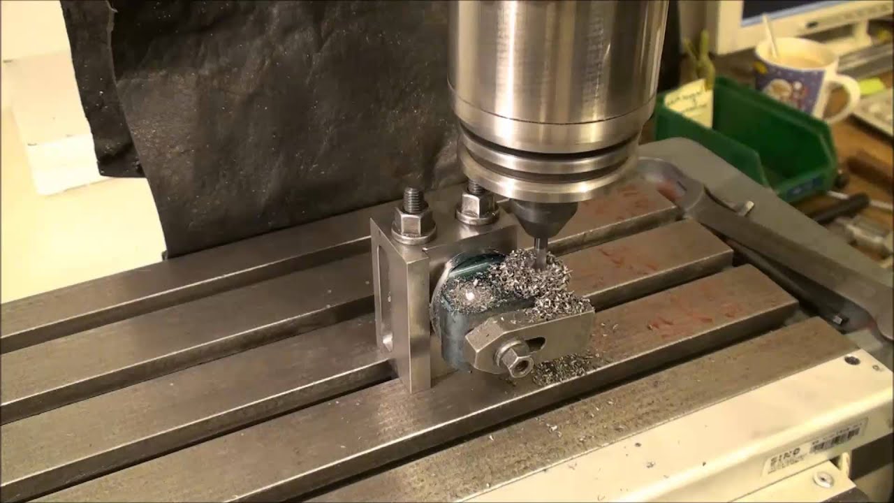 Machining the wormbracket for the G.T. versatile dividing head